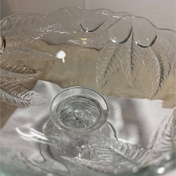 Vtg Glass Pedestal Bowl Embossed Leaf Pear Avacodo Fruit Design Teleflora 1985 - Picture 3 of 7